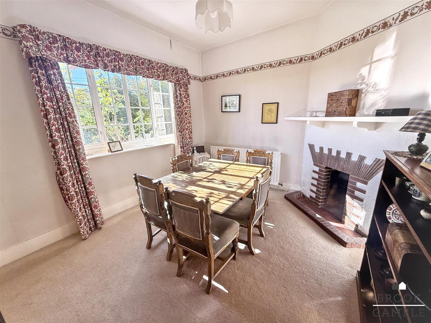 5 Bedroom House - Detached. Pashley Road in Eastbourne,  17